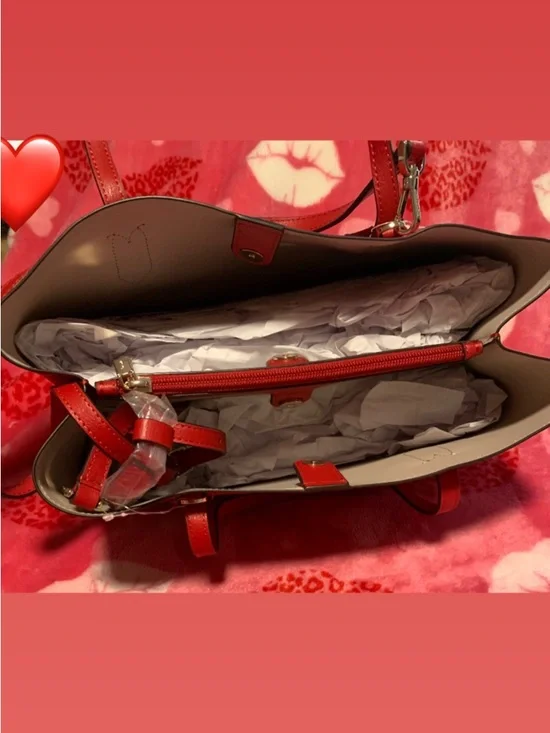 kate spade red leather tote with gold logo lettering - Picture 5 of 5